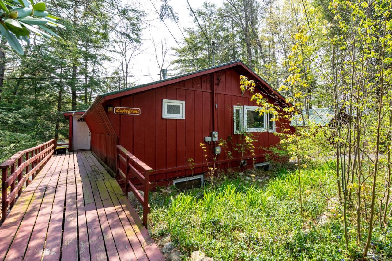 Hide-A-Way Waterfront Cottages Lake Luzerne Exterior photo